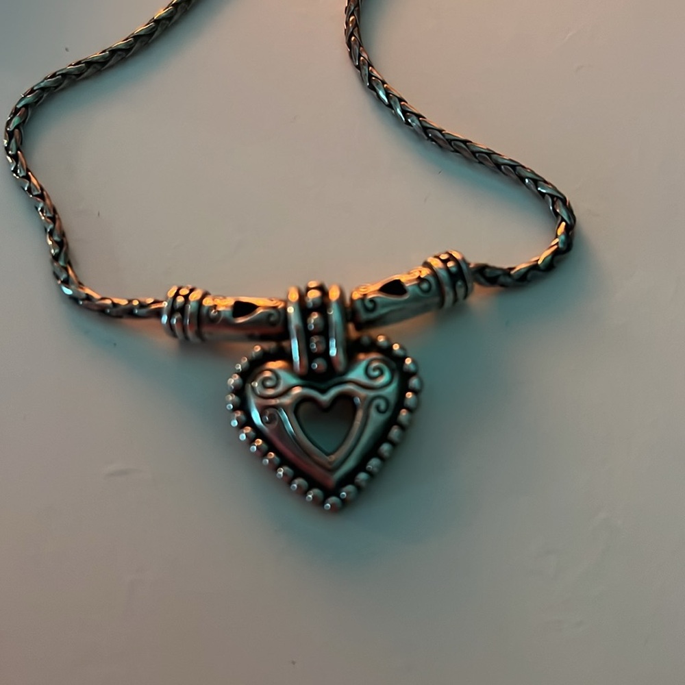 💙 Brighton Heart Necklace - Picture 2 of 8